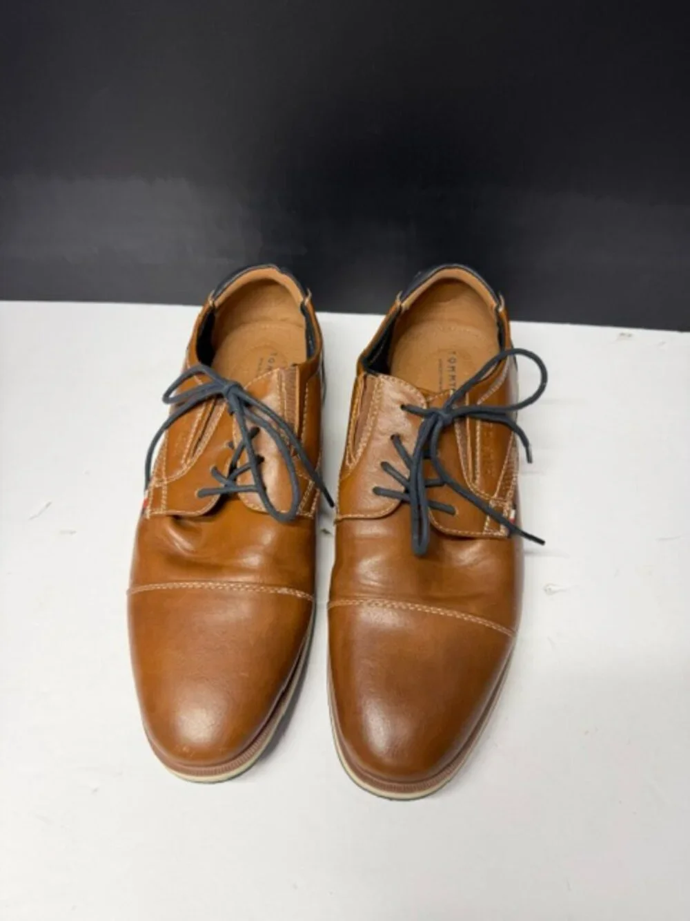 Tommy Hilfiger Urban Oxfords NWOT Men's Size 9.5